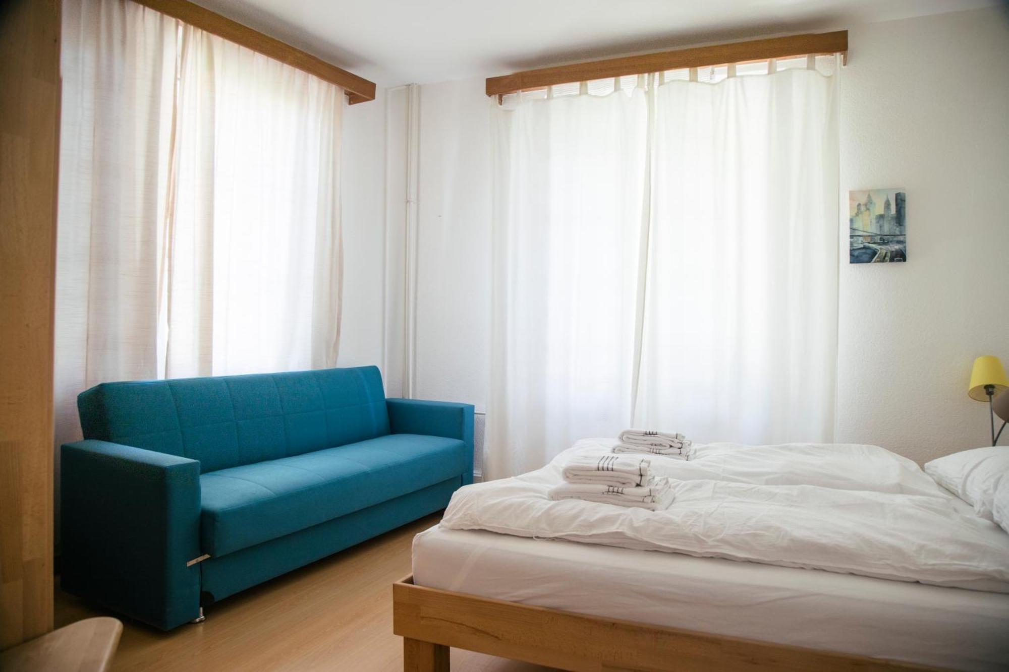 Between Lakes Apartments - 54 Интерлакен Экстерьер фото