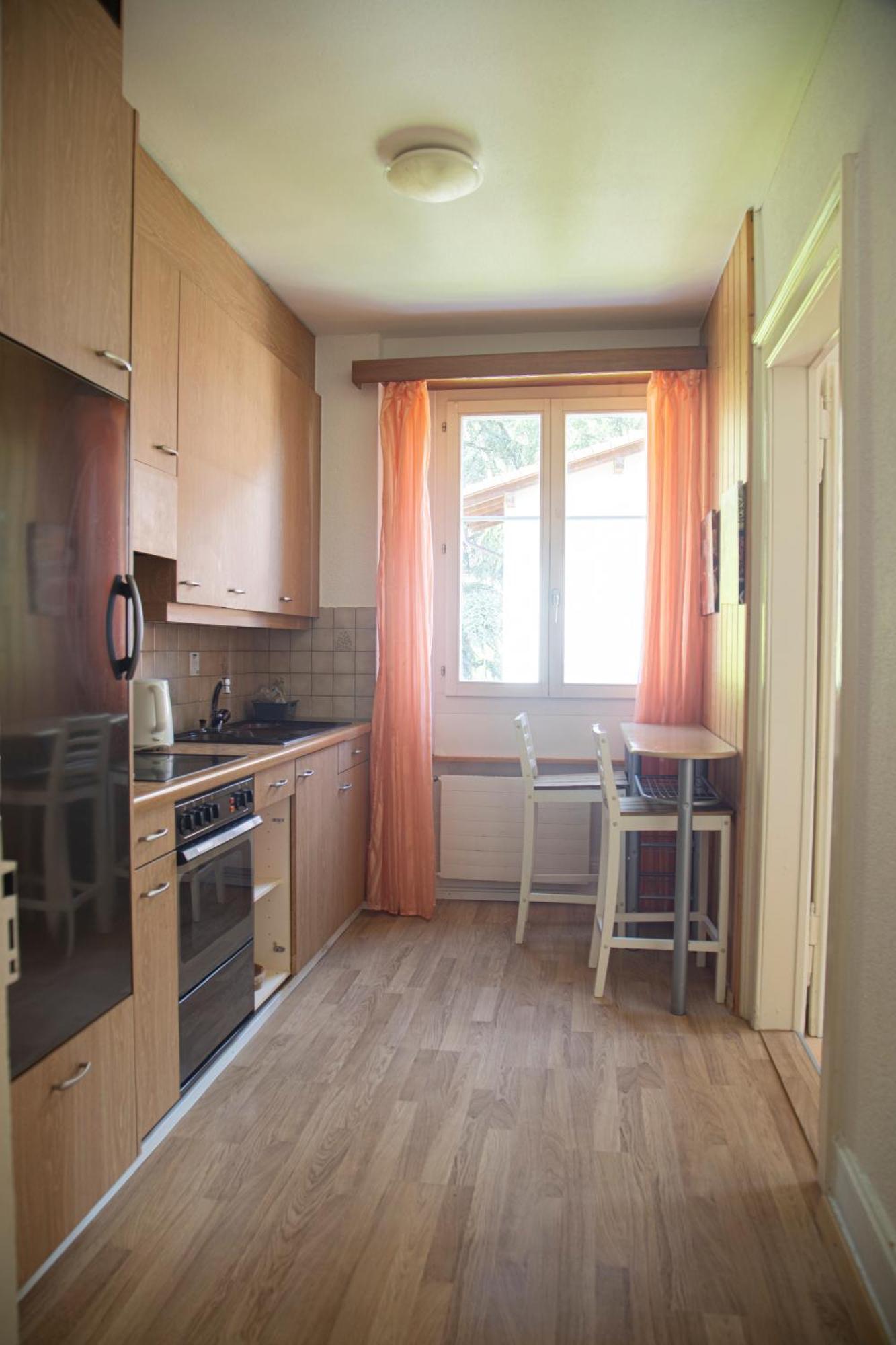 Between Lakes Apartments - 54 Интерлакен Экстерьер фото