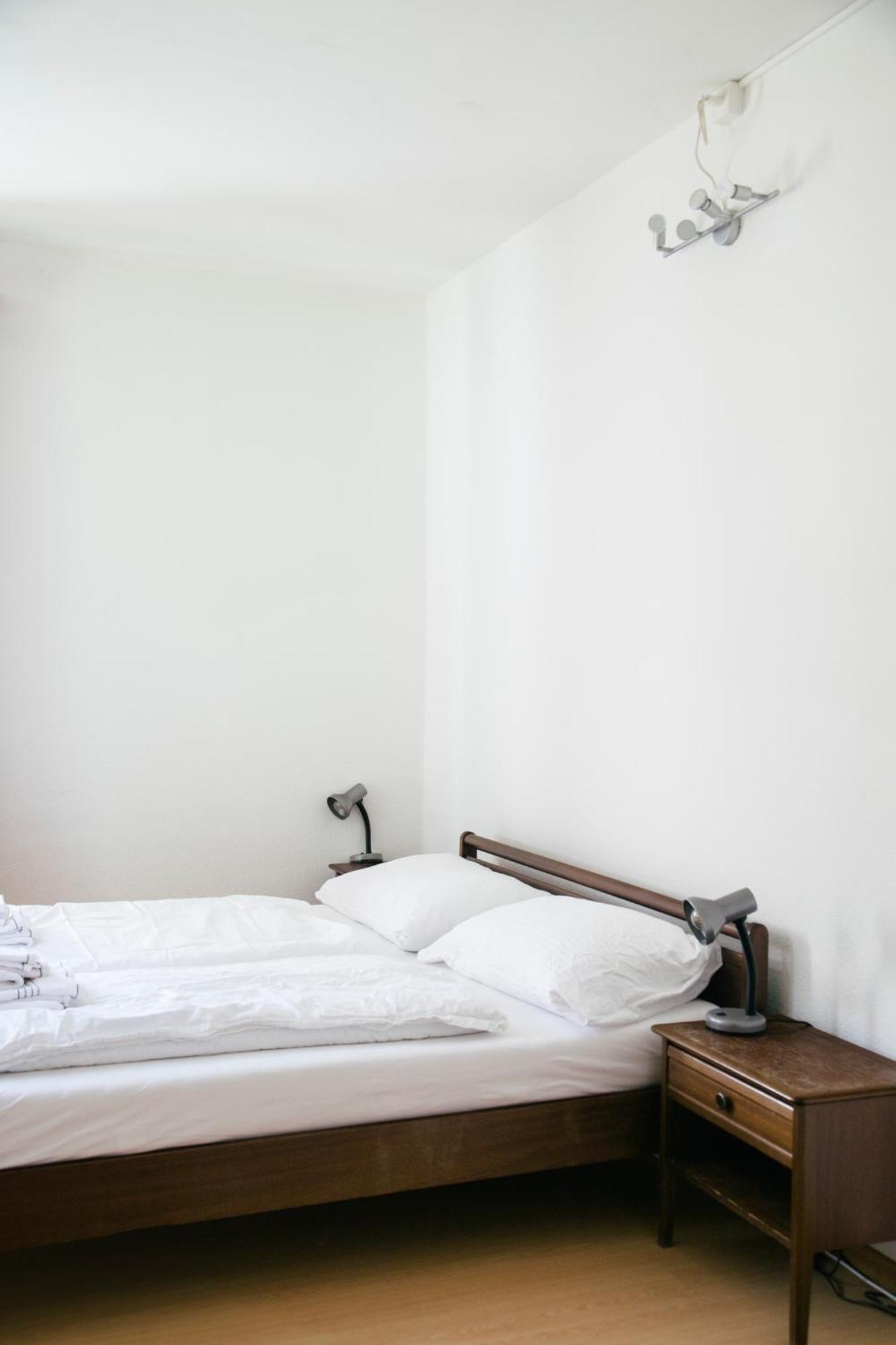 Between Lakes Apartments - 54 Интерлакен Экстерьер фото