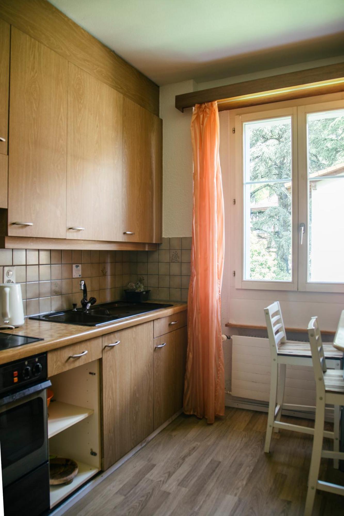 Between Lakes Apartments - 54 Интерлакен Экстерьер фото