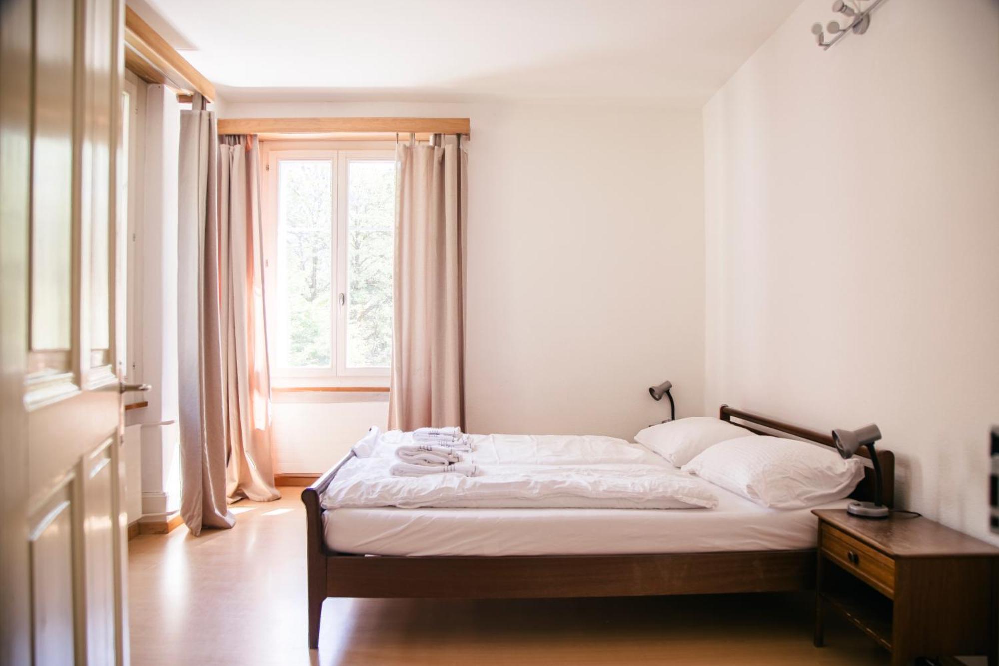 Between Lakes Apartments - 54 Интерлакен Экстерьер фото